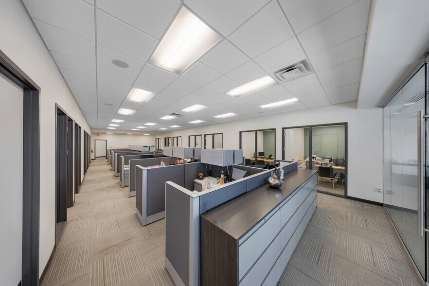 More Photos Of 2155 SW 22nd St, Miami Office For Lease