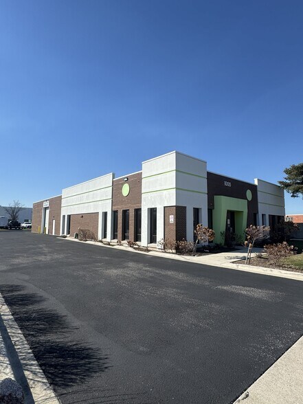 Primary Photo Of 1000 Lively Blvd, Elk Grove Village Warehouse For Lease