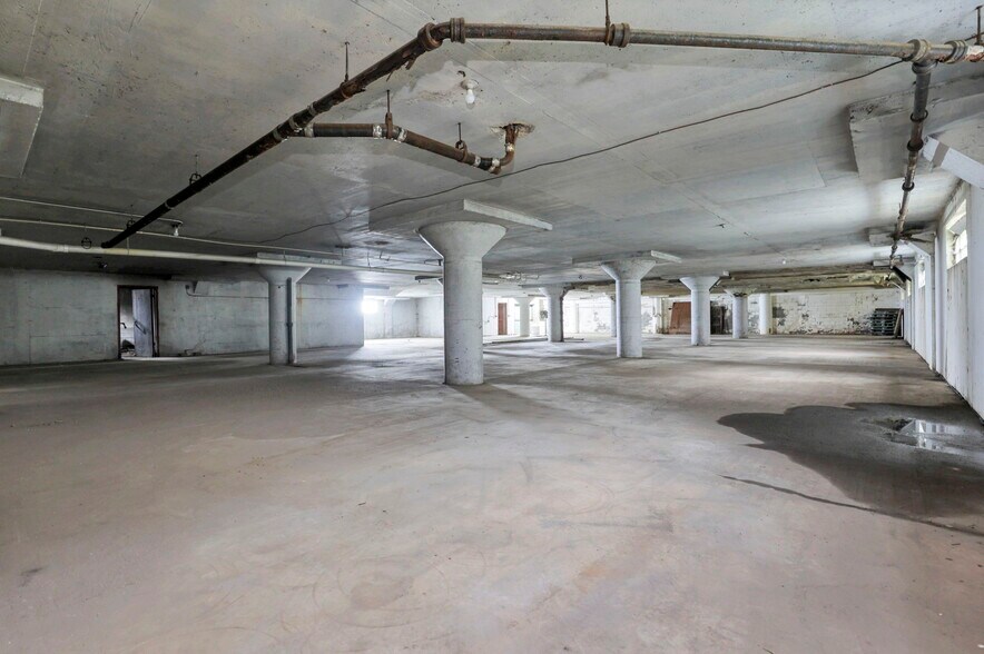 More Photos Of 435 N Elizabeth St, Lima Warehouse For Sale