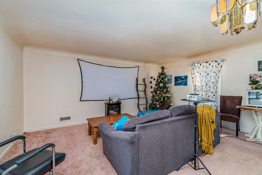 More Photos Of 2117 S River Rd, Bay City Apartments For Sale