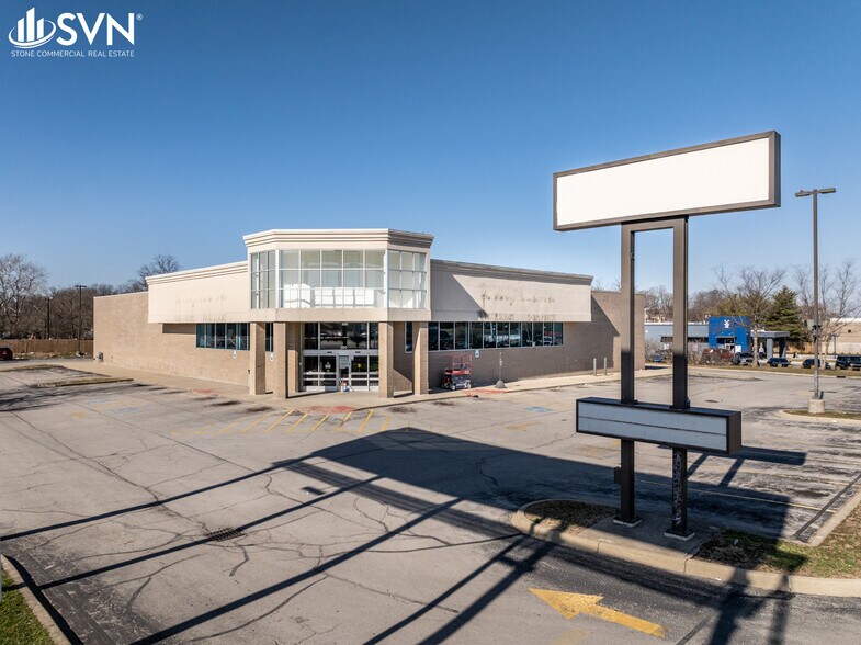 More Photos Of 254 E New Circle Rd, Lexington General Retail For Sale