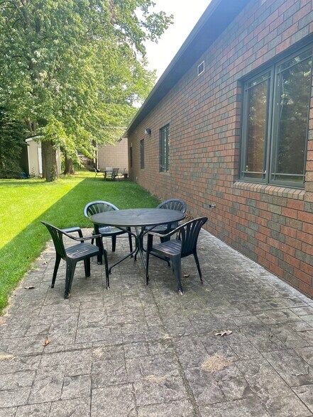 More Photos Of 577 Grant St, Akron Medical For Sale