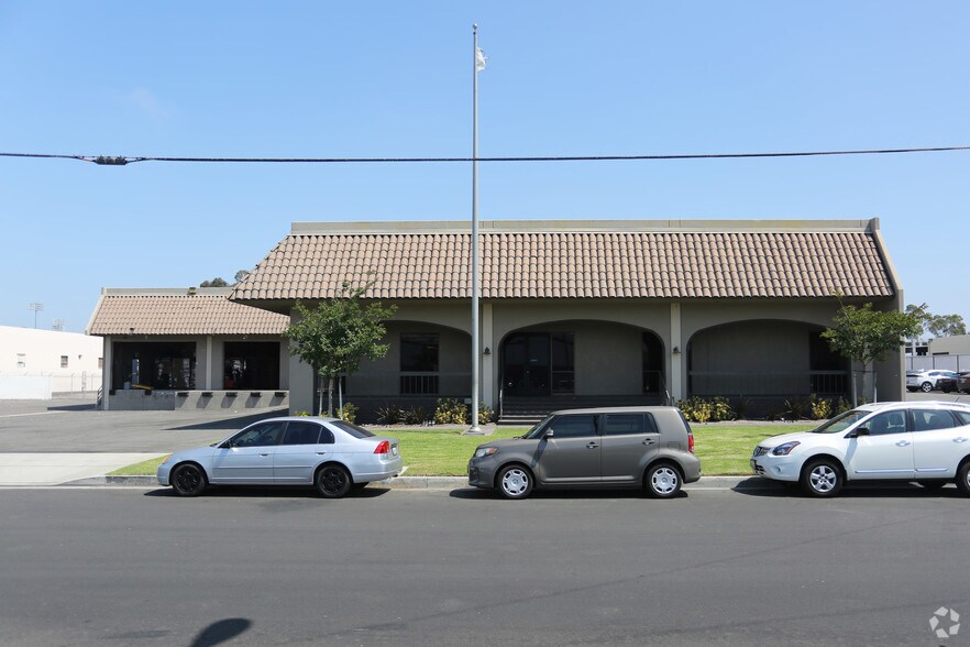 Primary Photo Of 3233 W Castor St, Santa Ana Manufacturing For Lease