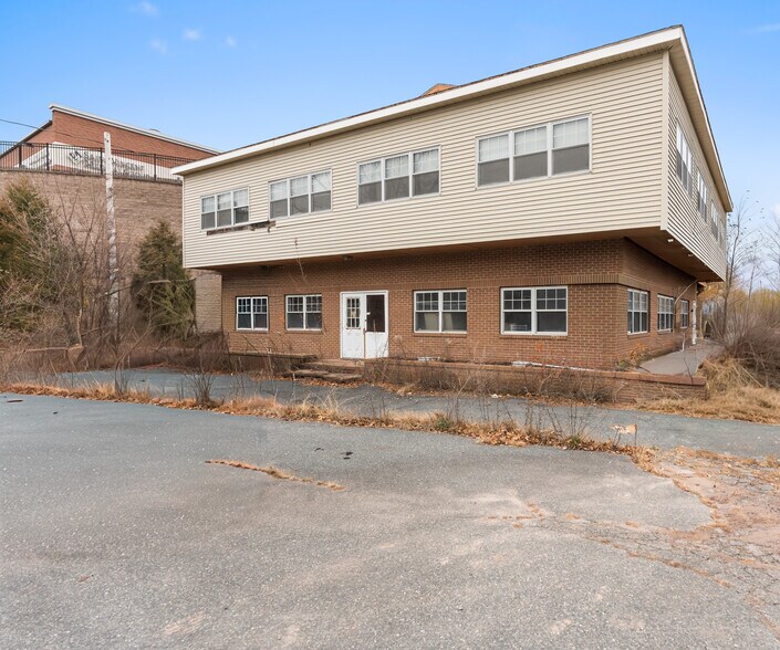 More Photos Of 360 SW Cutoff, Northborough Industrial For Sale