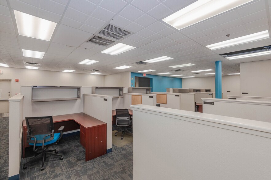 More Photos Of 3001 N 29th Ave, Hollywood Unknown For Lease