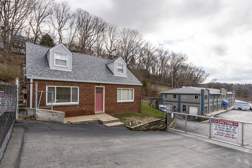 More Photos Of 9987 Perry Hwy, Wexford Self Storage For Sale