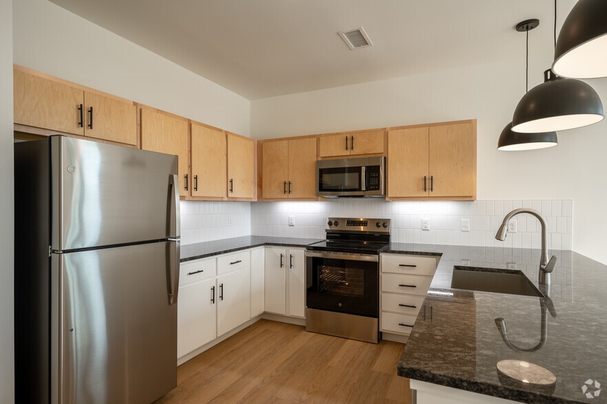 More Photos Of 2820 W Broad St, Richmond Apartments For Lease