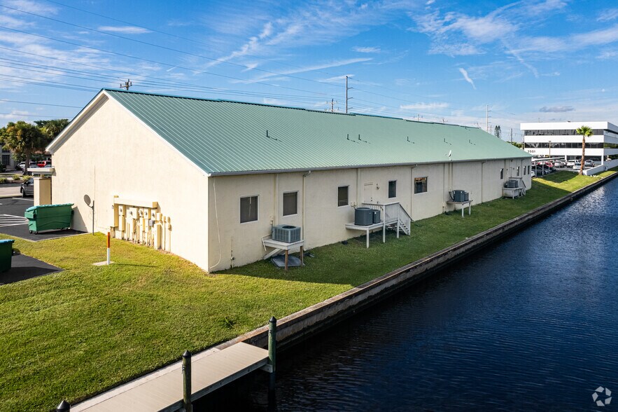 More Photos Of 3515 Del Prado Blvd S, Cape Coral Medical For Lease