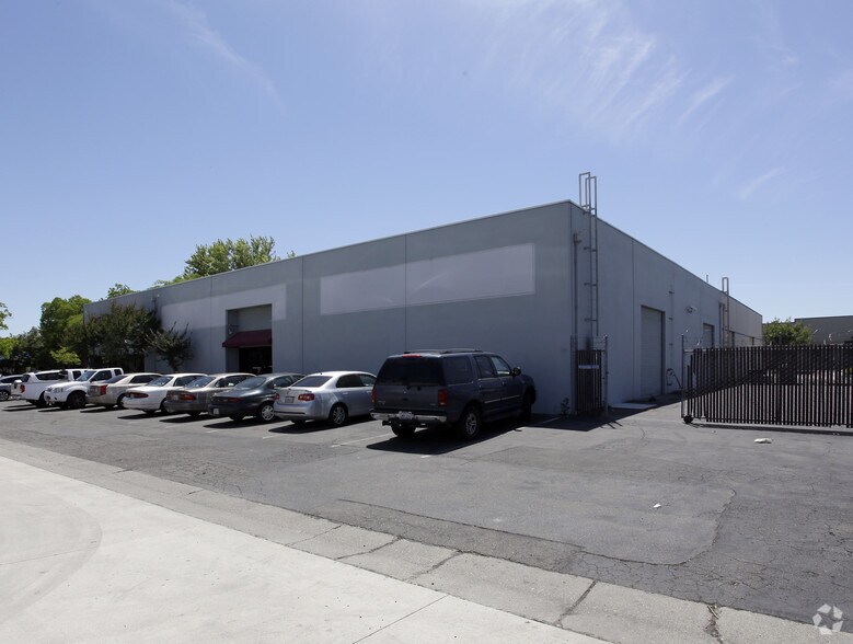 More Photos Of 2510 Boatman Ave, West Sacramento Warehouse For Sale
