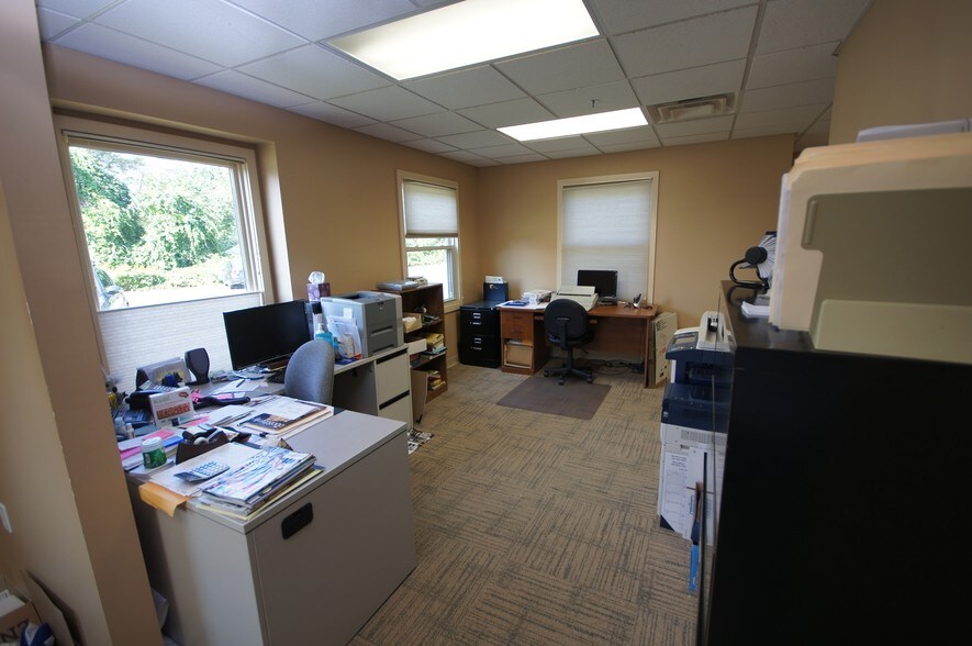 More Photos Of 16 Asylum St, Milford Medical For Lease