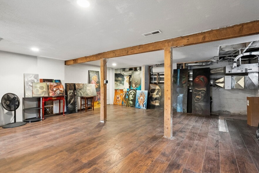 More Photos Of 17641 SE Stark St, Portland Storefront Retail Office For Sale