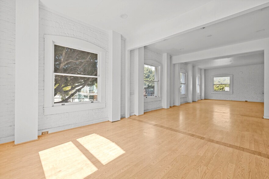 More Photos Of 2917-2921 Main St, Santa Monica Storefront Retail Office For Lease