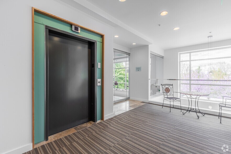 More Photos Of 6370 SW Borland Rd, Tualatin Medical For Lease