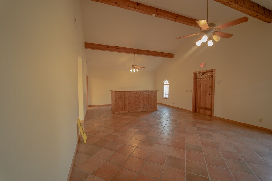 More Photos Of 2203 Port Lavaca Dr, Victoria Industrial For Sale