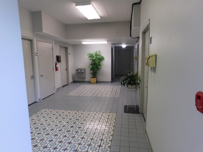 More Photos Of 3270 W North Bend Rd, Cincinnati Office Residential For Sale