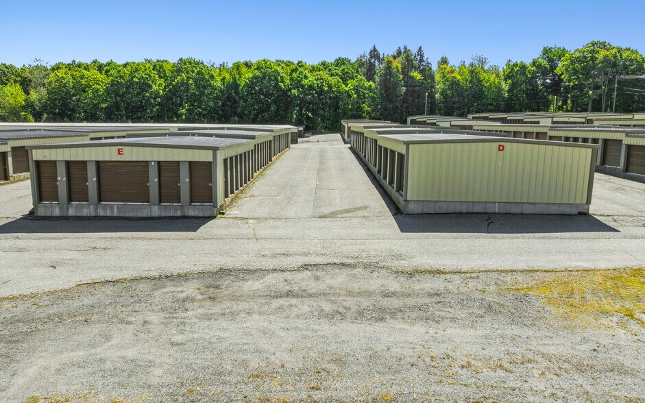 More Photos Of 143 Colony Rd, Gardner Self Storage For Sale