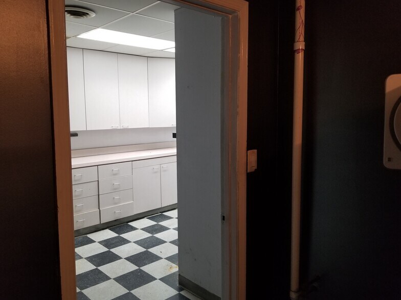 More Photos Of 4700 Stamp Rd, Marlow Heights General Retail For Lease