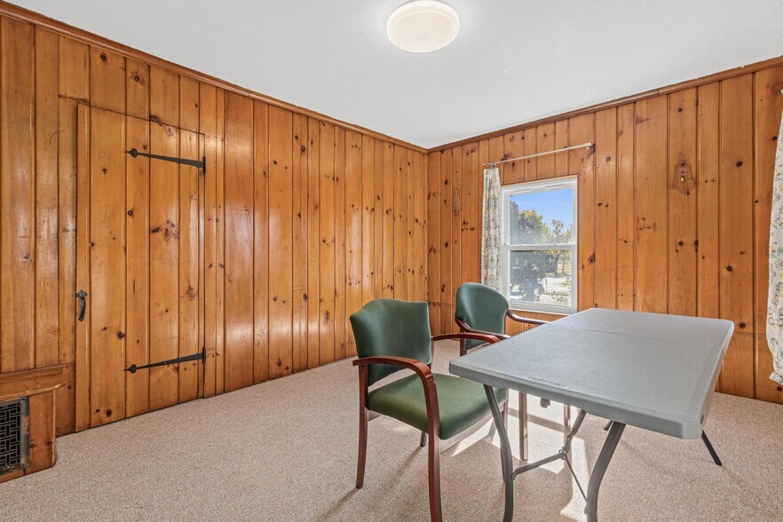 More Photos Of 227 S Arch Ave, New Richmond Office For Sale