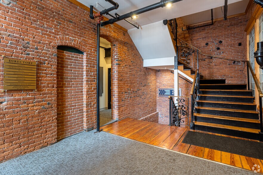 More Photos Of 60 Clayton St, Dorchester Office For Lease