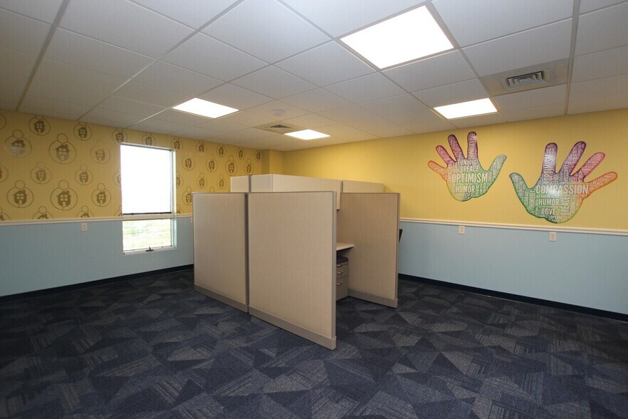 More Photos Of 60 Westwood Ave, Waterbury Medical For Lease
