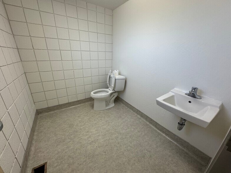 More Photos Of 455 W 5th St, Reno Medical For Sale