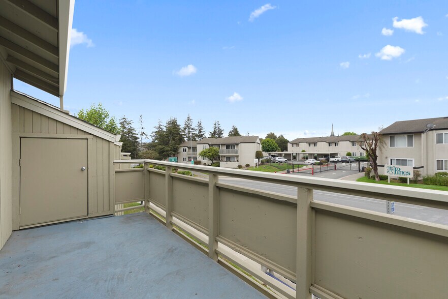More Photos Of 50 Hollow View Ln, Watsonville Apartments For Sale