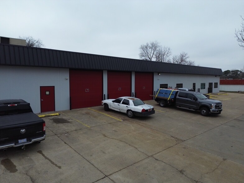 More Photos Of 12618-12620 E 31st St, Tulsa Freestanding For Sale