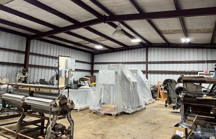 More Photos Of 302 Huntsman Way, Longview Manufacturing For Sale