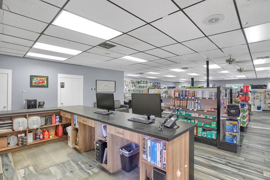 More Photos Of 100099 Overseas Hwy, Key Largo Freestanding For Sale