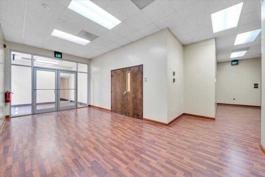 More Photos Of 210 S Jefferson St, Roanoke Loft Creative Space For Sale