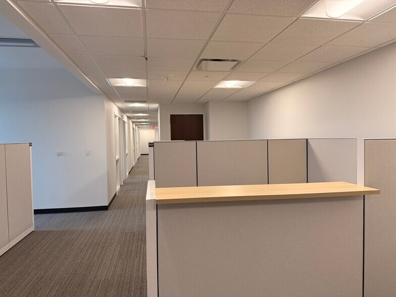 More Photos Of 130-140 E 2nd St, Flint Office For Lease
