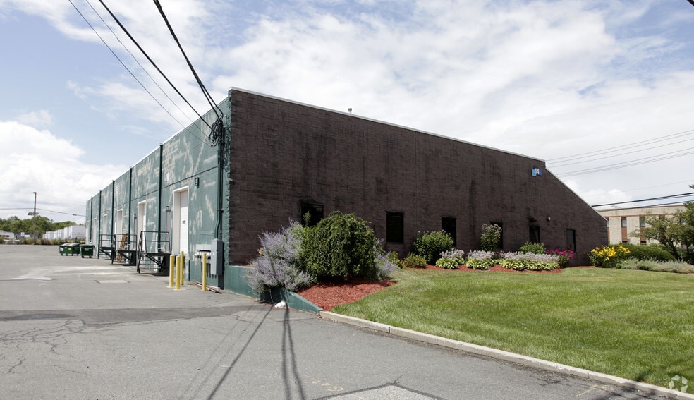 More Photos Of 14 Jules Ln, New Brunswick Warehouse For Lease
