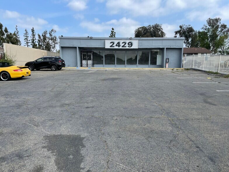 Primary Photo Of 2429 E Ball Rd, Anaheim Convenience Store For Lease