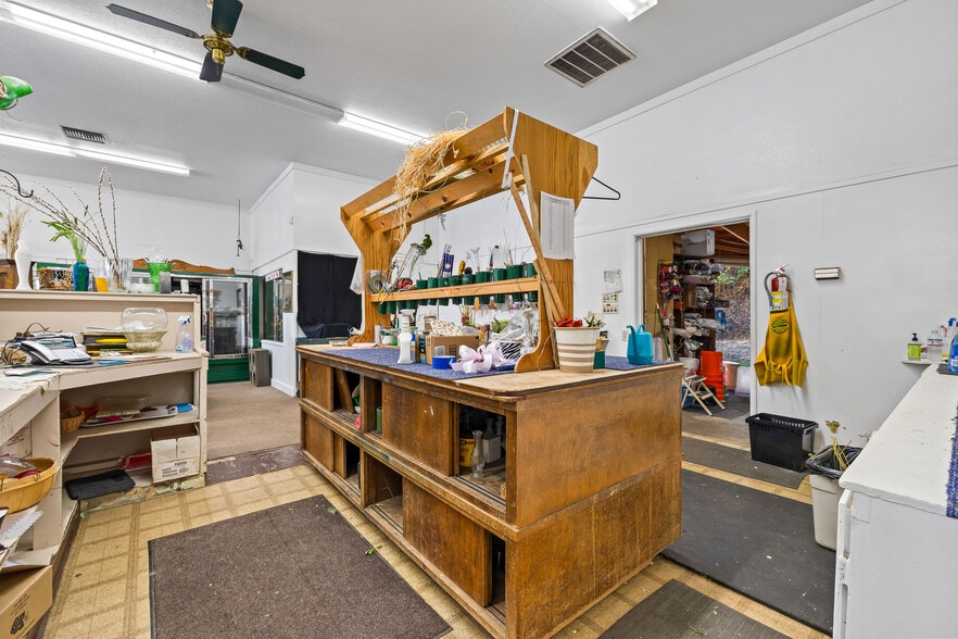 More Photos Of 242 S Main St, Willits Freestanding For Sale