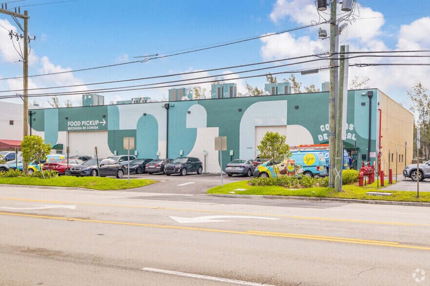 Primary Photo Of 2005 NW 97th Ave, Miami Freestanding For Lease