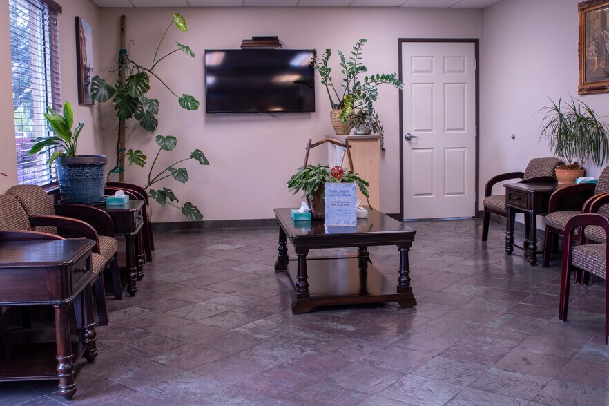 More Photos Of 480 E Prater Way, Sparks Medical For Sale