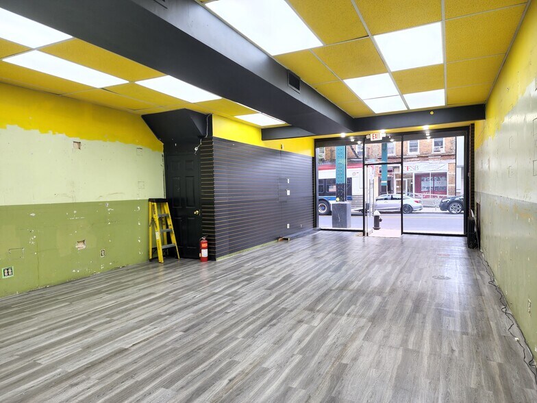 More Photos Of 89-17 Jamaica Ave, Jamaica Storefront Retail Residential For Lease