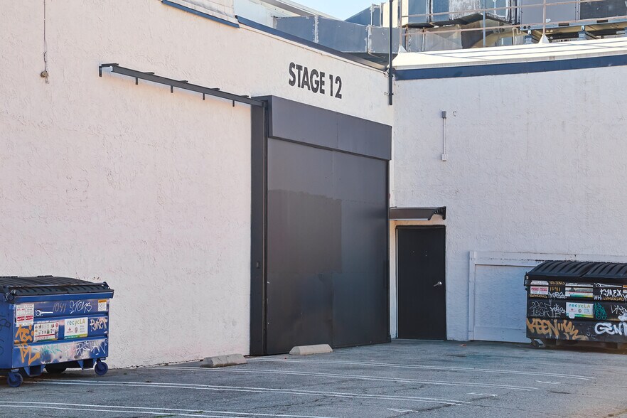 More Photos Of 1041 N Mansfield Ave, Los Angeles Light Distribution For Sale