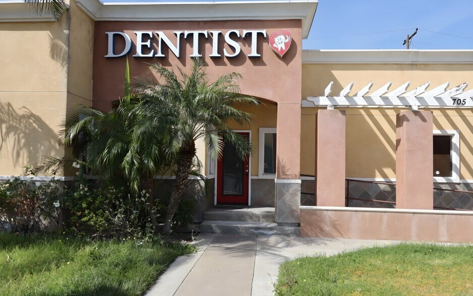 More Photos Of 705 S State College Blvd, Anaheim Medical For Sale