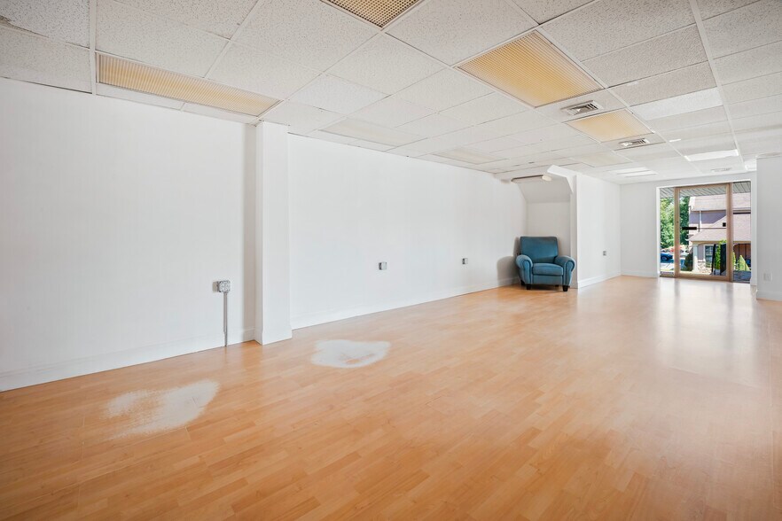 More Photos Of 238 New Britain Rd, Berlin Freestanding For Lease