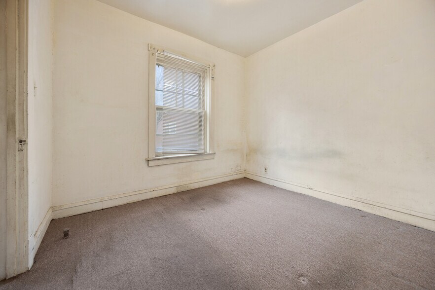 More Photos Of 6355-6357 S Francisco Ave, Chicago Apartments For Sale