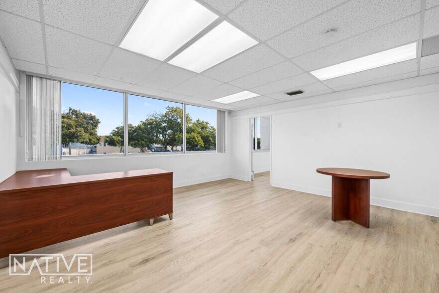 More Photos Of 2132-2200 E Oakland Park Blvd, Fort Lauderdale Office For Lease