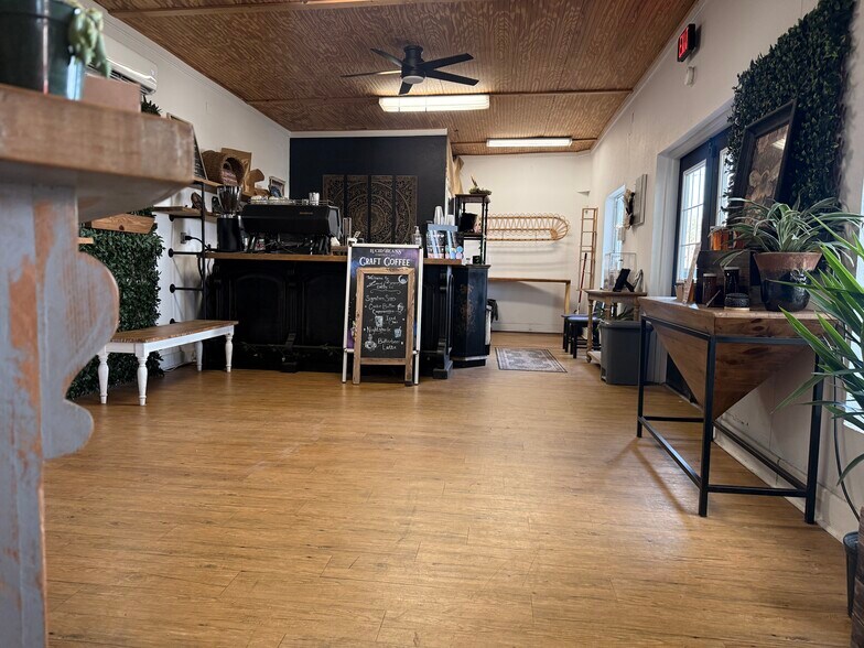 More Photos Of 1480 E Michigan St, Orlando Freestanding For Sale