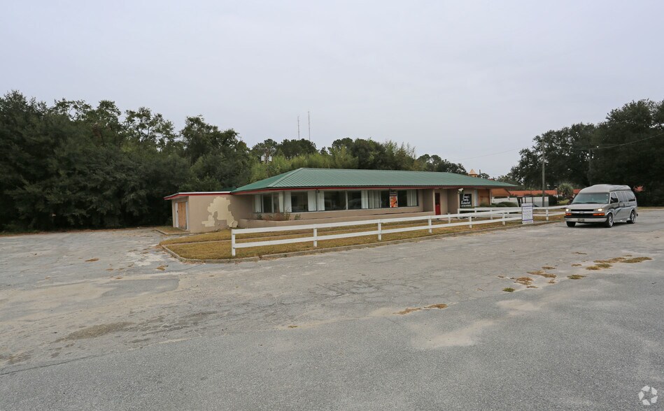 More Photos Of 3718 Ogeechee Rd, Savannah Restaurant For Lease