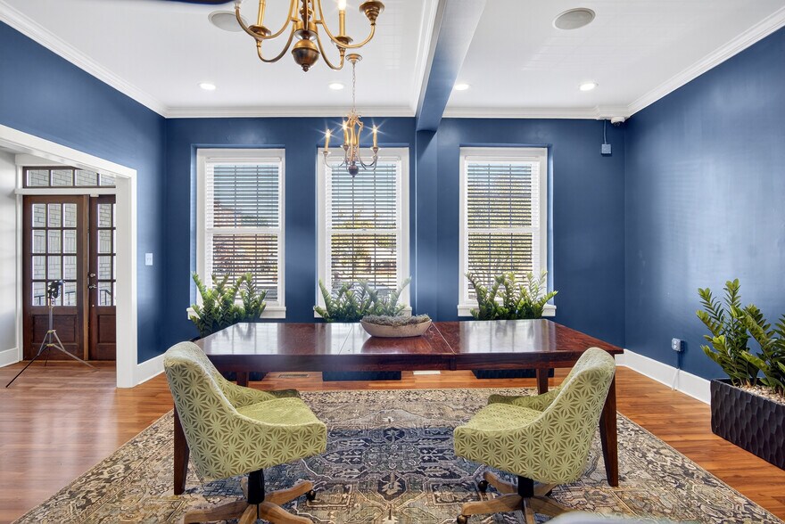 More Photos Of 115 E Market St, Warrenton Office For Lease