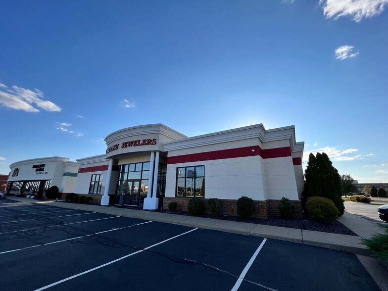 More Photos Of 944 N Burkhardt Rd, Evansville Freestanding For Lease