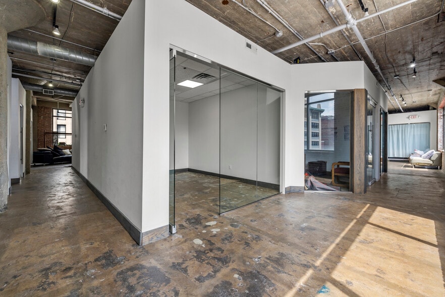More Photos Of 1409 Washington Ave, Saint Louis Office For Sale