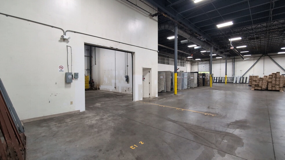 More Photos Of 2572 Horse Pasture Rd, Virginia Beach Warehouse For Lease