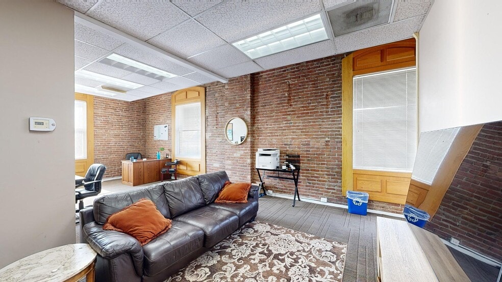 Primary Photo Of 1712 19th St, Bakersfield Office For Lease