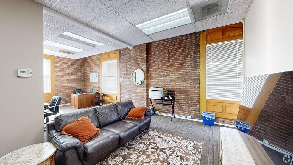 Primary Photo Of 1712 19th St, Bakersfield Office For Lease